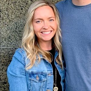 Meet your Posher, Lauren